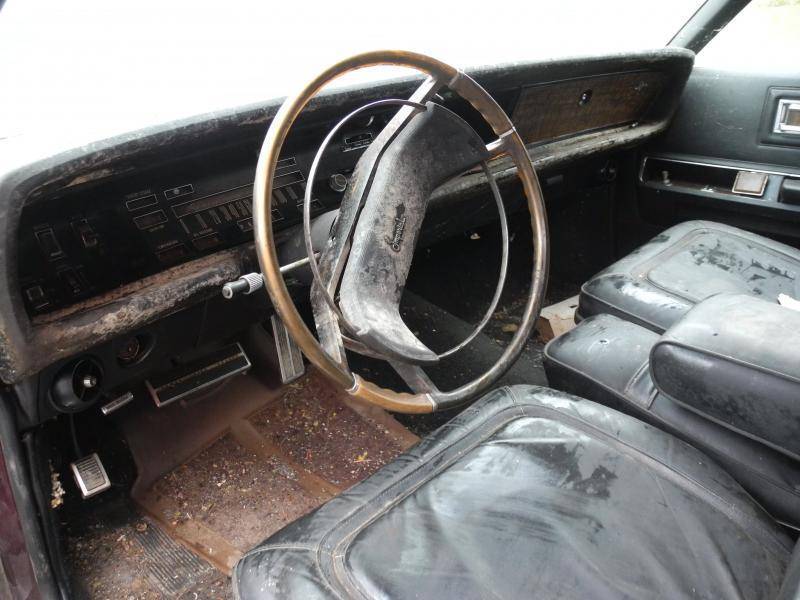 60 Imperial coupe 007.jpg