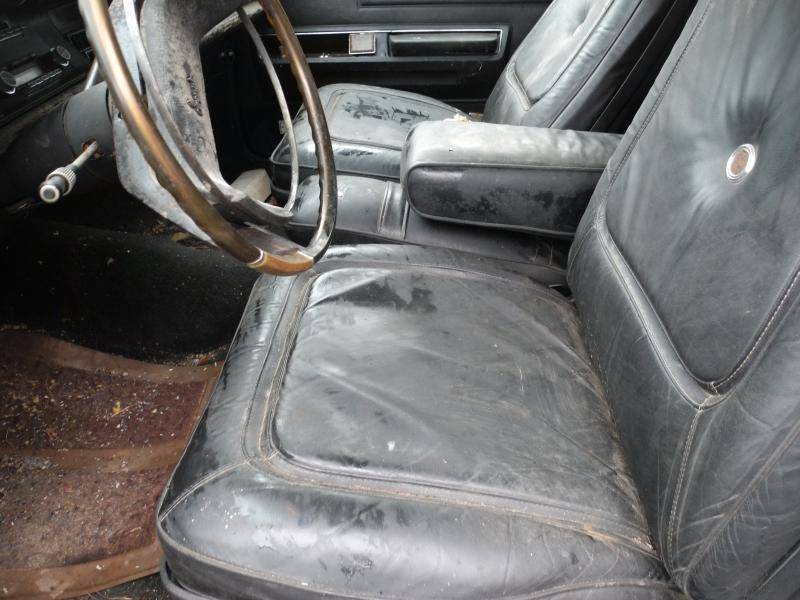 60 Imperial coupe 010.jpg