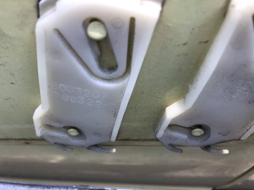 6003207 molding clip.jpeg