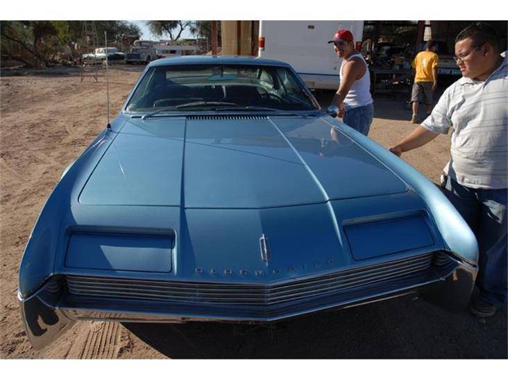 6091-1966-oldsmobile-toronado-srcset-retina-sm.jpg