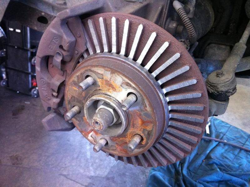 63275d1384882119-should-garage-sell-car-100%25-worn-brake-discs-brake-rotor1347755845.jpg