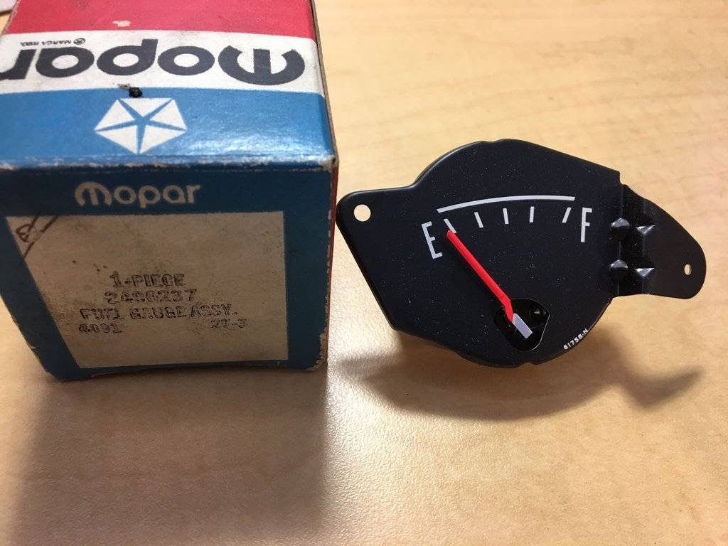65 66 chry fuel gauge.JPG