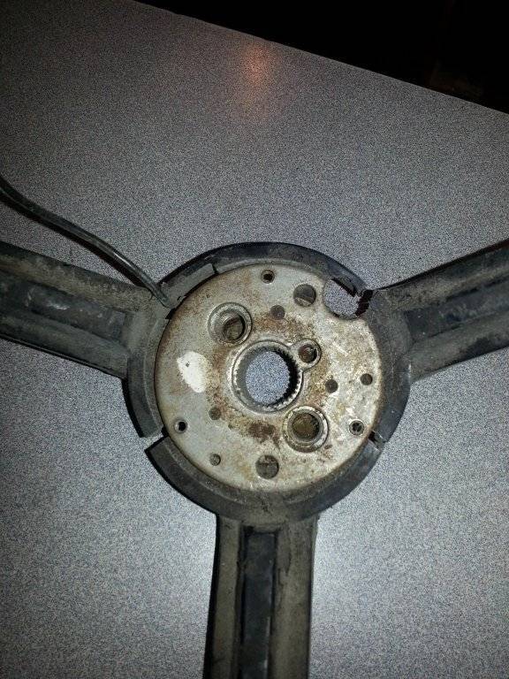 65 Monaco Steering Wheel (1 of 1).jpg