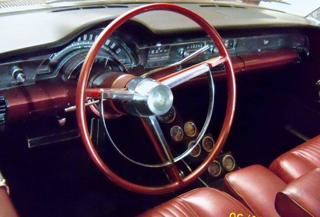 66 Chrysler 300 Dash.JPG