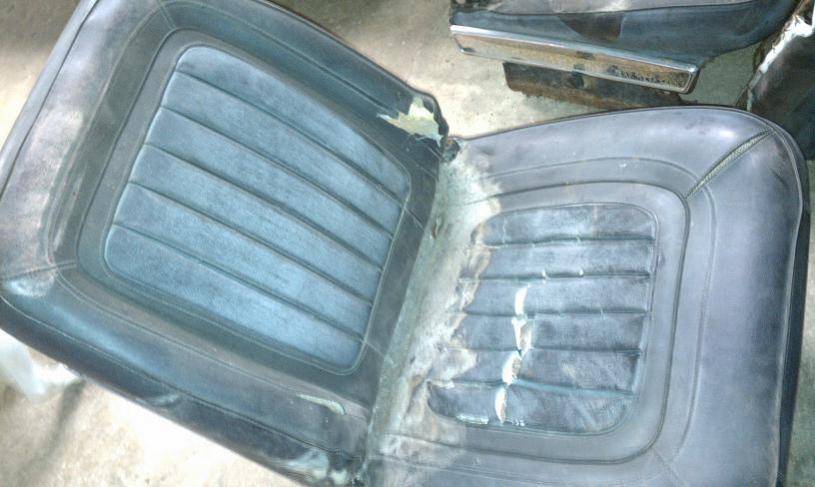 66 fury seats 002.jpg