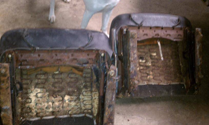 66 fury seats 004.jpg