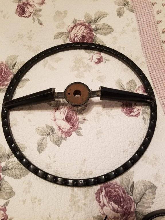 '68 Chrysler steering wheel 2.jpg