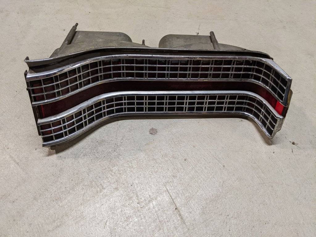68 New Yorker taillight (1).jpg