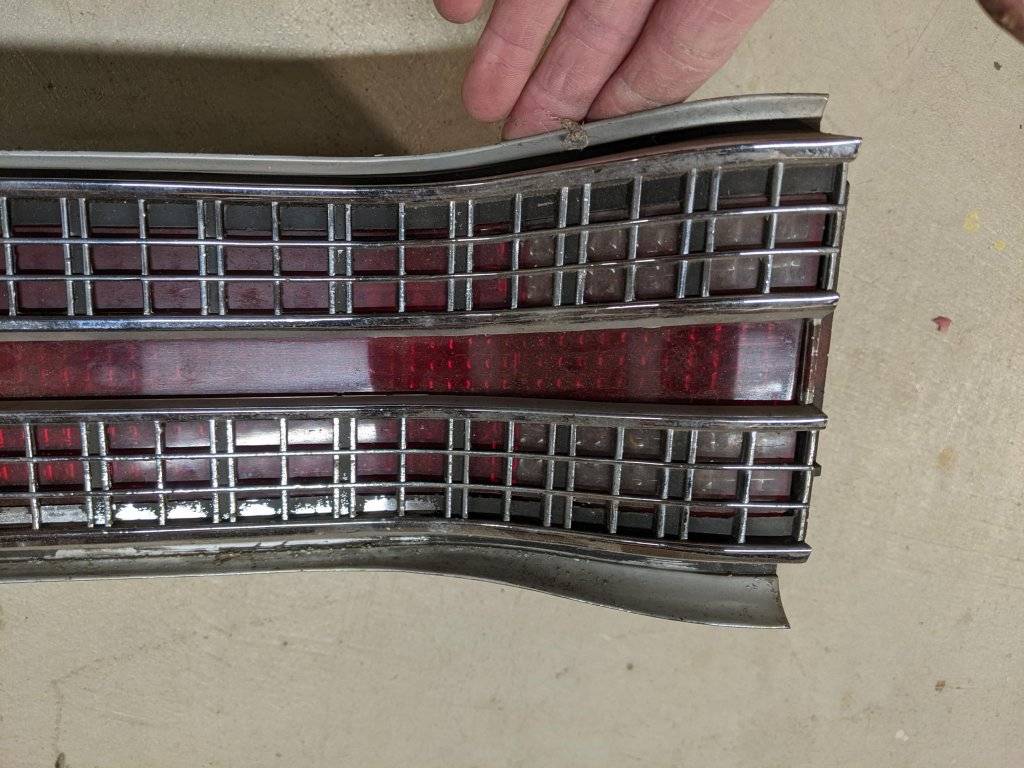 68 New Yorker taillight (3).jpg