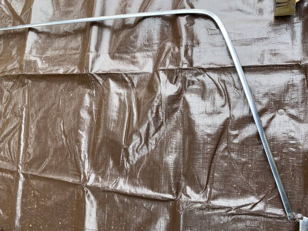 68 Windshield Molding 5.jpg