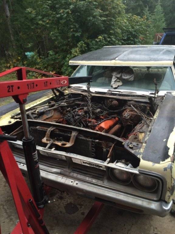 69 polara chp engine 2.jpg