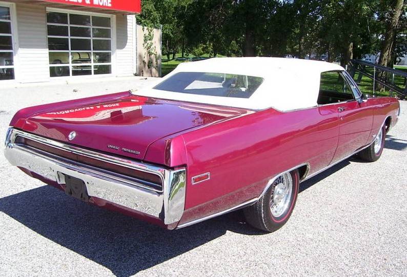 70 300 Conv burgundy+wht 3.JPG