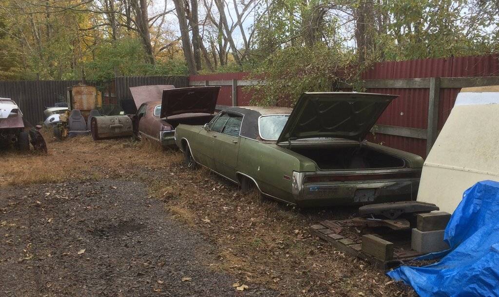 70 and 71 chryslers.jpg