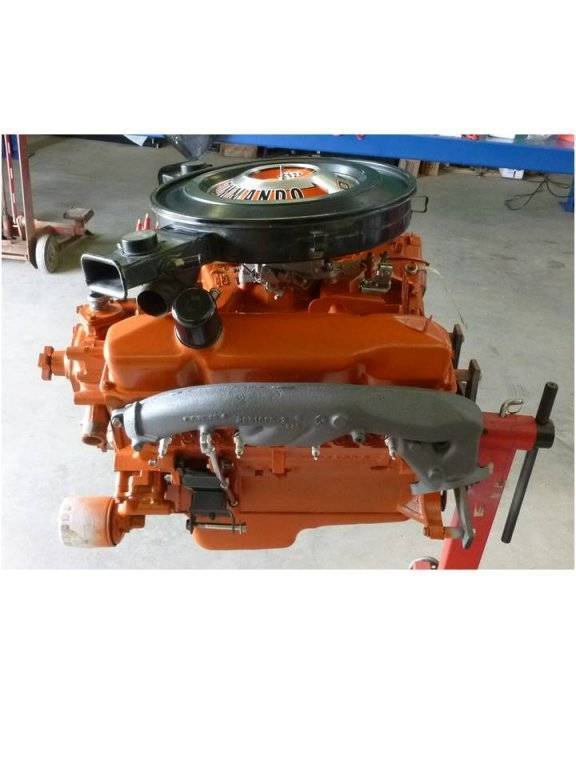 '70 Fury New Engine 2.jpg