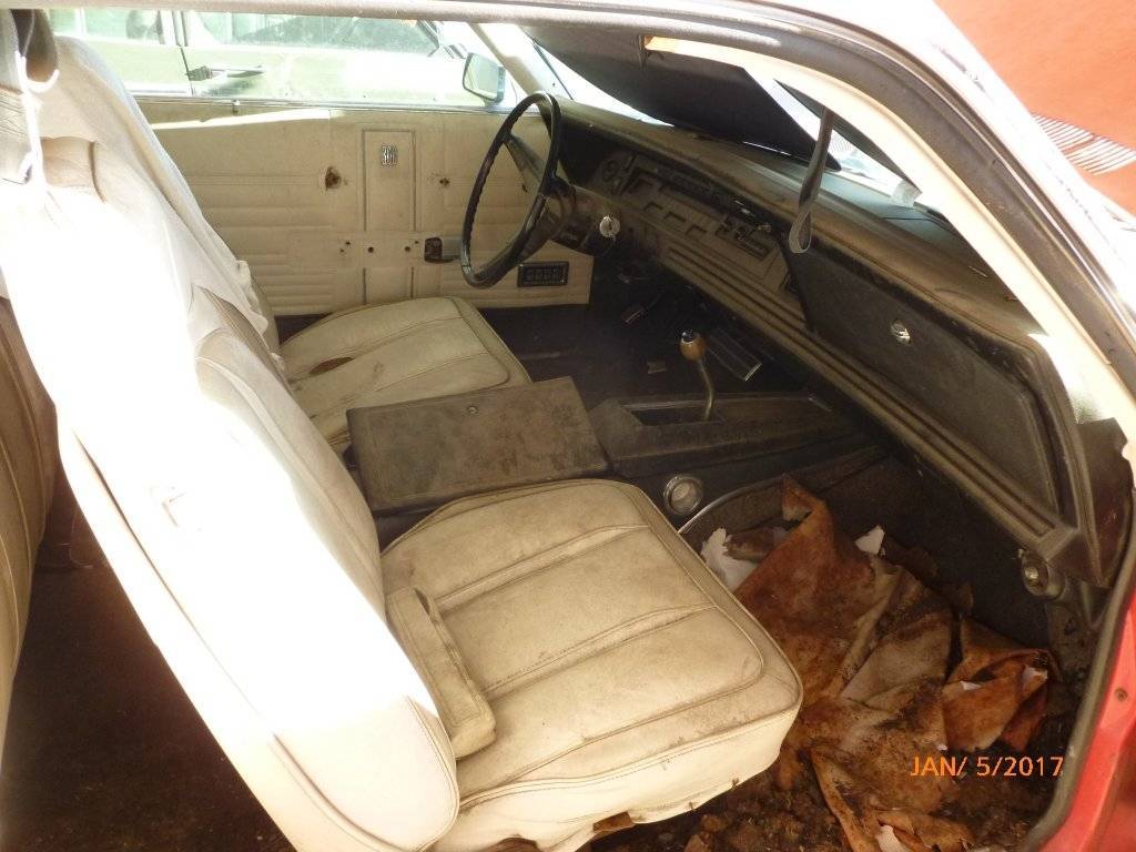 '71 Chrysler 300 Jan 4_2017 (9).JPG