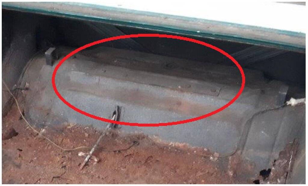 71 Fury I boot floor.JPG