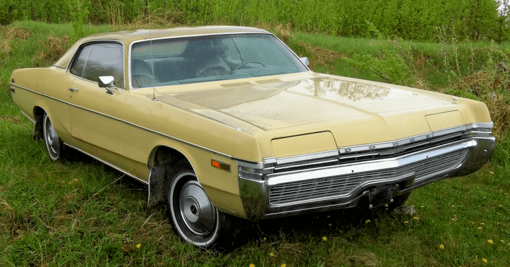 72 dodge monaco all yellow and gold.png