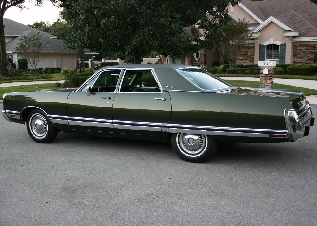 73%20Chrysler%20NYer%20green006_zpsxgkfufbe.jpg