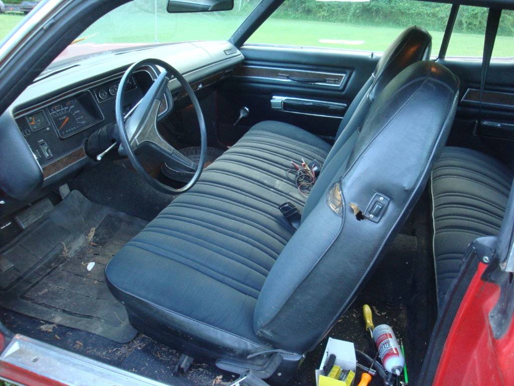 73 Gran Coupe red 4.JPG