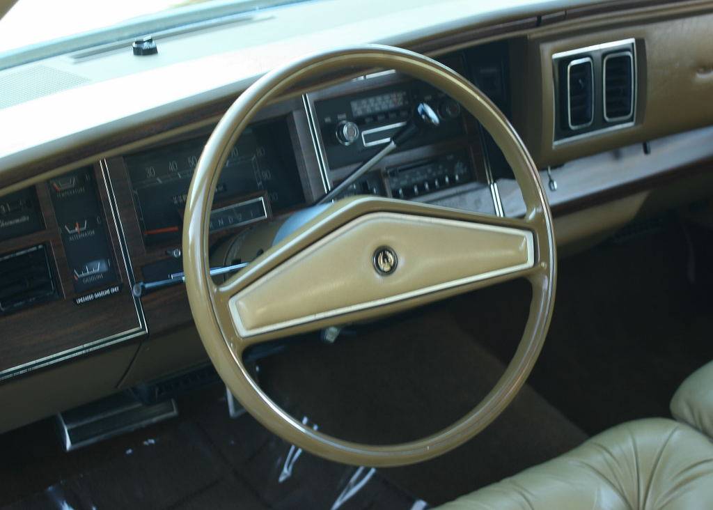 75%20Chrysler%20Imperial%20Gold000046_zpskzhlr7yw.jpg