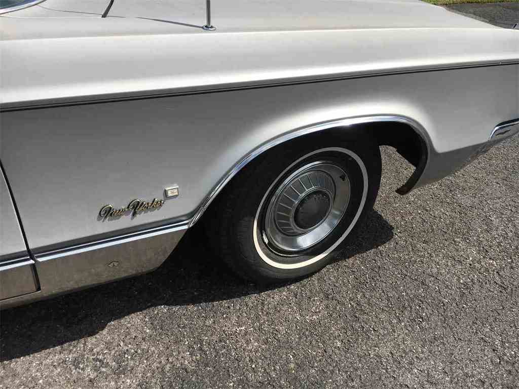 9275184-1968-chrysler-new-uorker-std-c.jpg