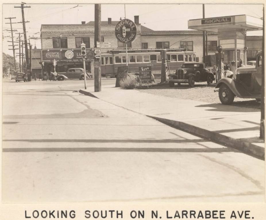 a2005-001-82-n-broadway-south-on-larrabee-1937-jpg.jpg