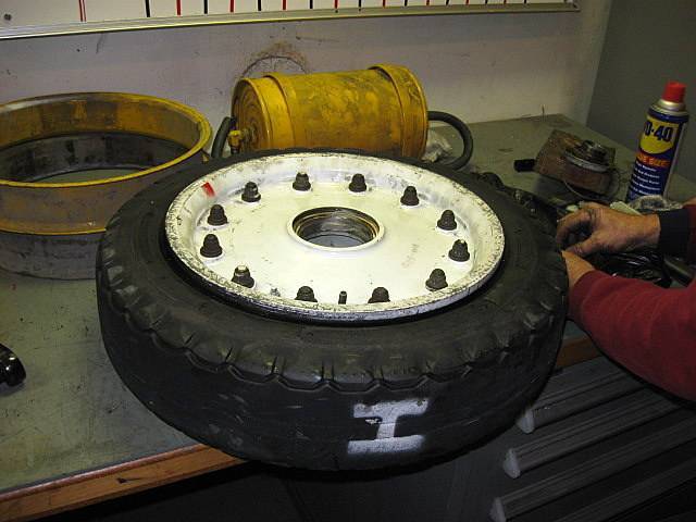 A4_tire_01.jpg