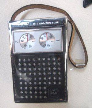 ac7b6dde6953d0a4e49089dd7575b675---days-transistor-radio.jpg