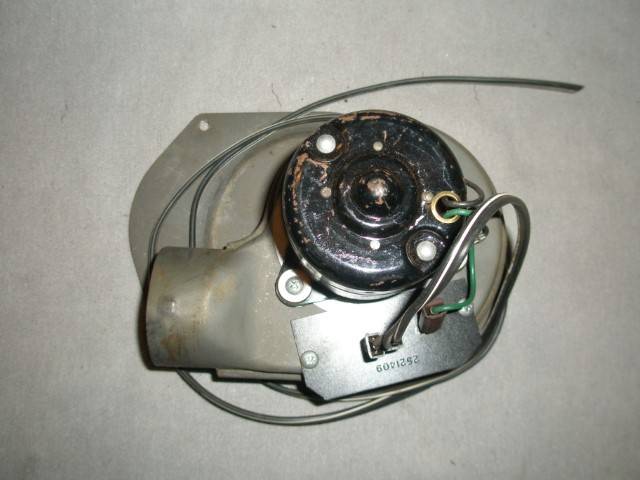 AIR CLEANER READ DEFOGER 003 (Small).JPG