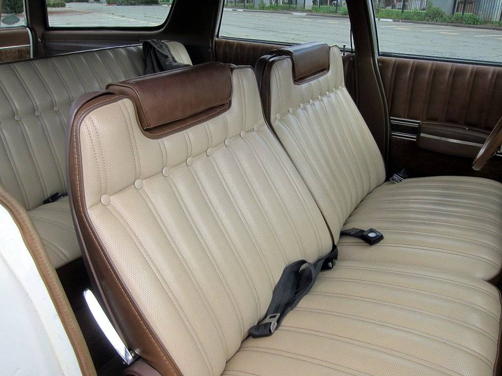Ambassador_1972_Brougham_wagon_013.jpg