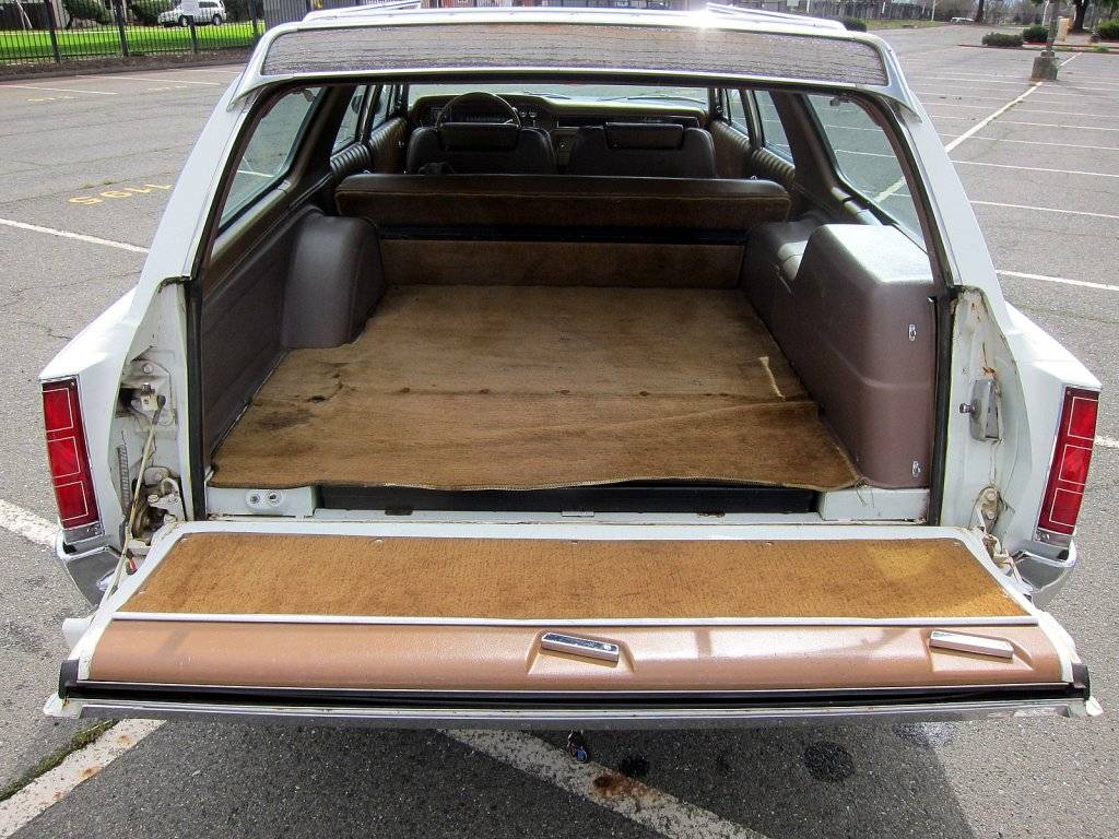 Ambassador_1972_Brougham_wagon_015.jpg
