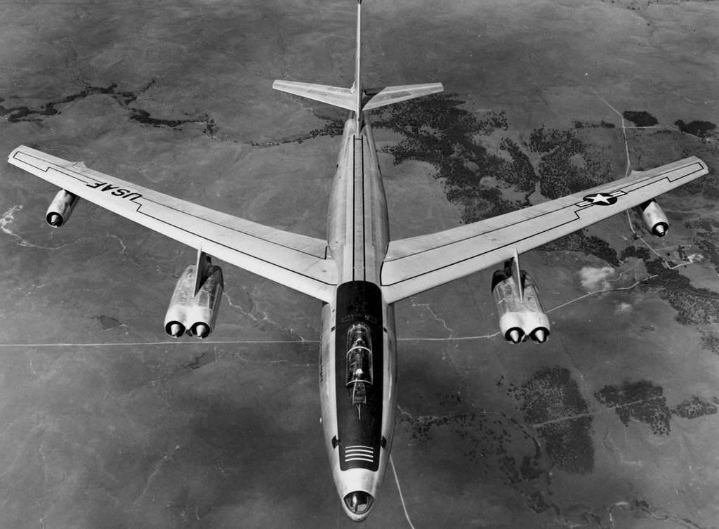 B-47_03.jpg