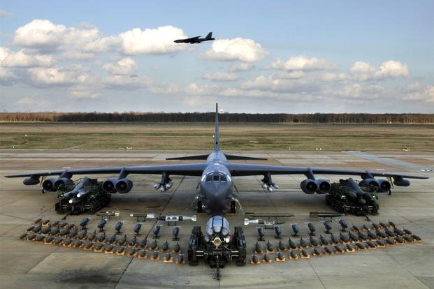 B52H-weapons-1800.jpg