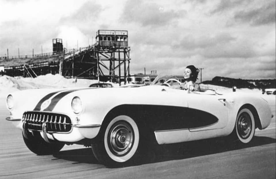 Betty Skelton - 1956 Daytona Beach speed run, achieved 156.99 mph_002.jpg