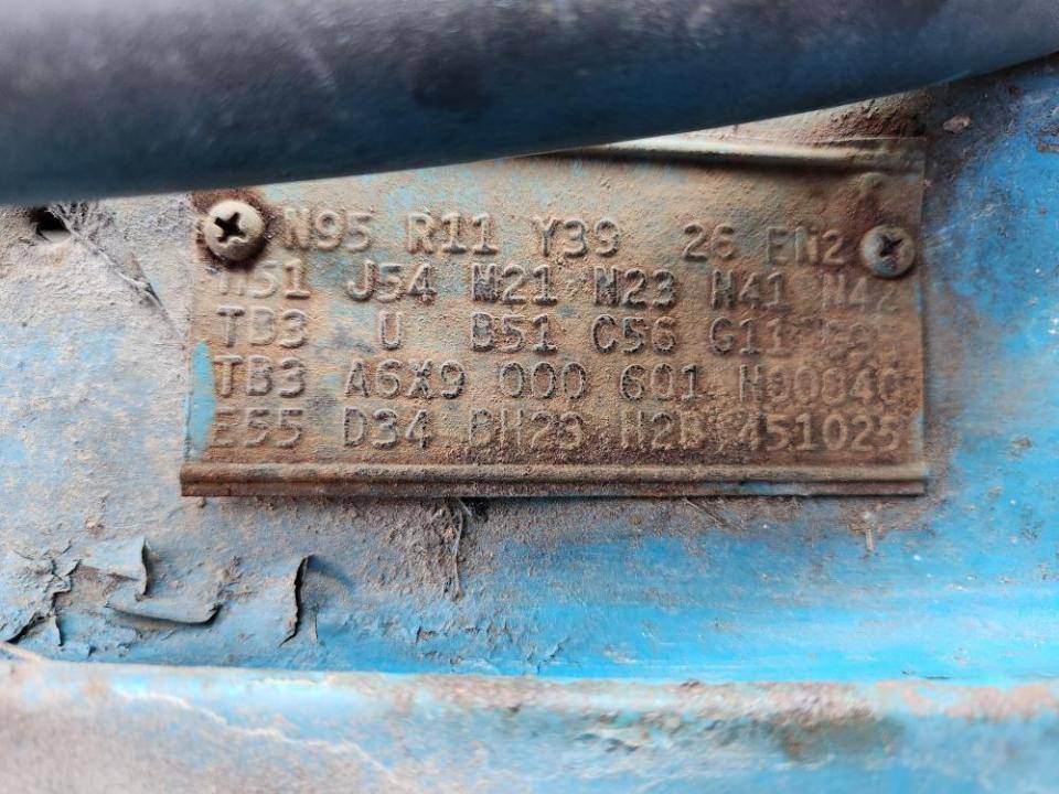 BH23H2B451025  N VON a.jpg