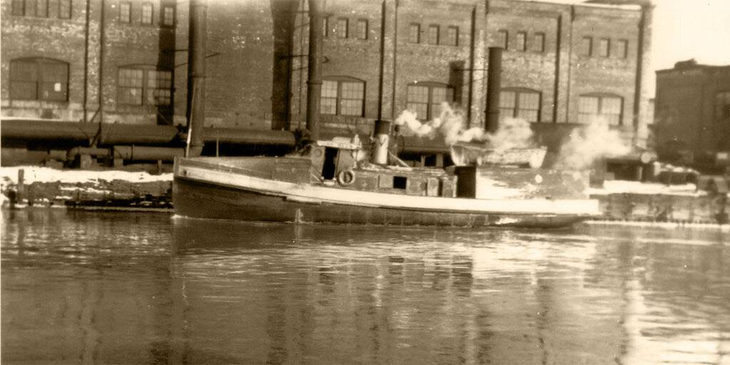 Boat1-cropped.jpg