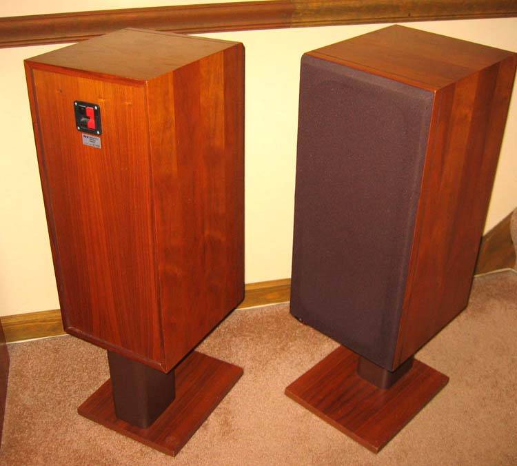 BW_D14_speakers.jpg