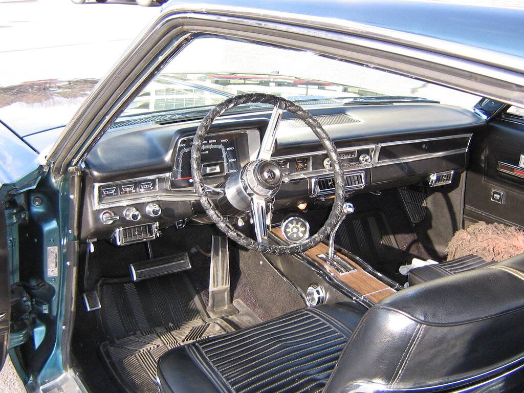 Car_Interior1.JPG