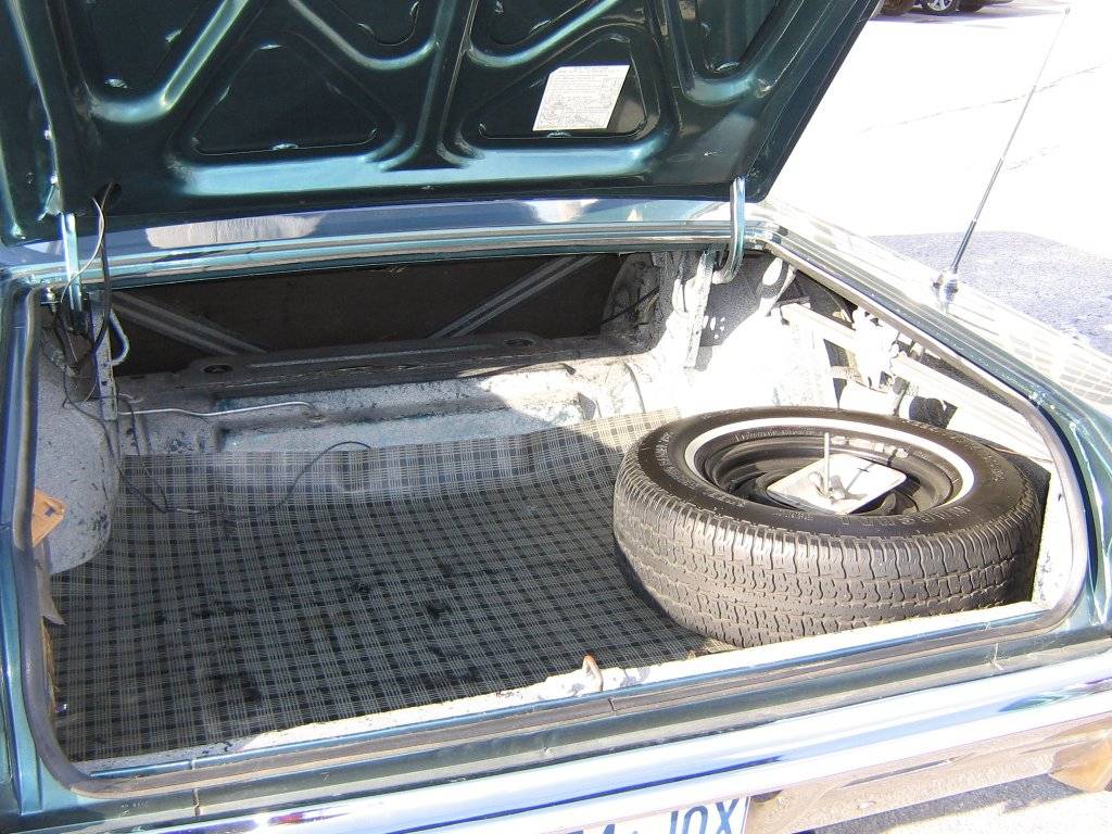 Car_Trunk1.JPG