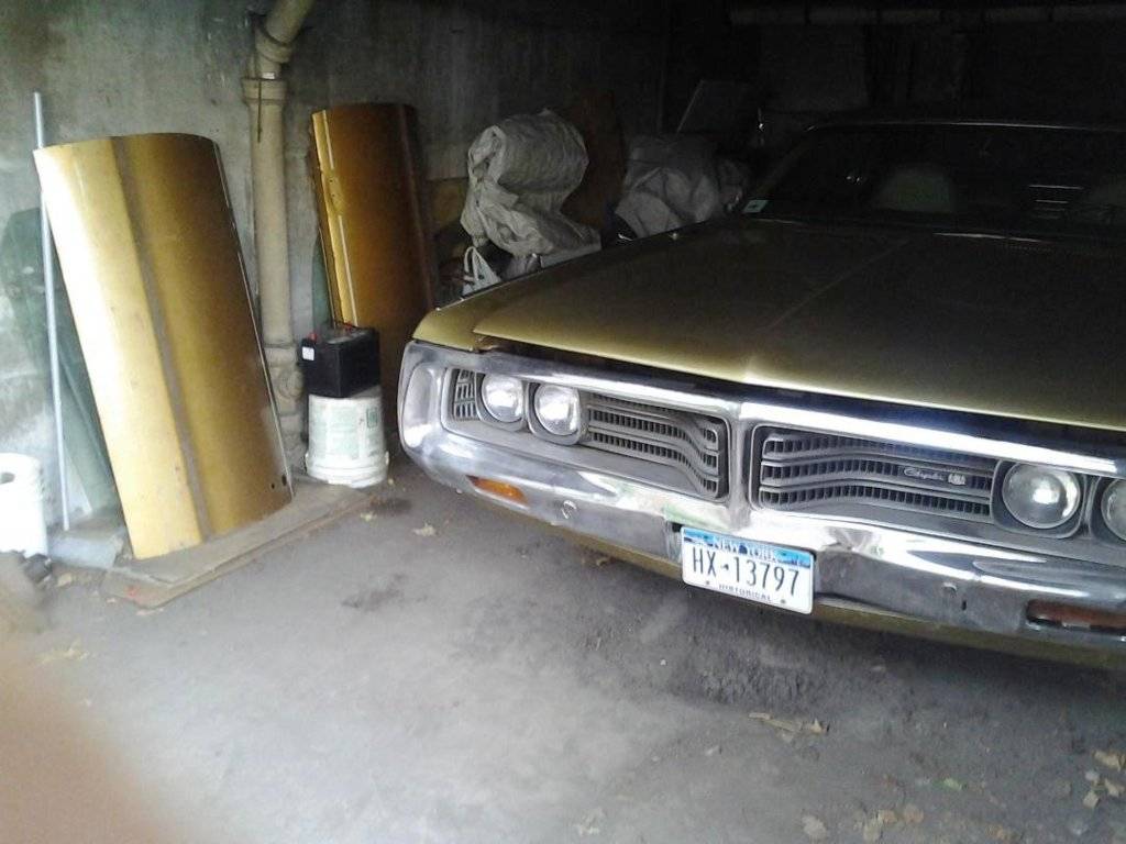 chry garage.jpg