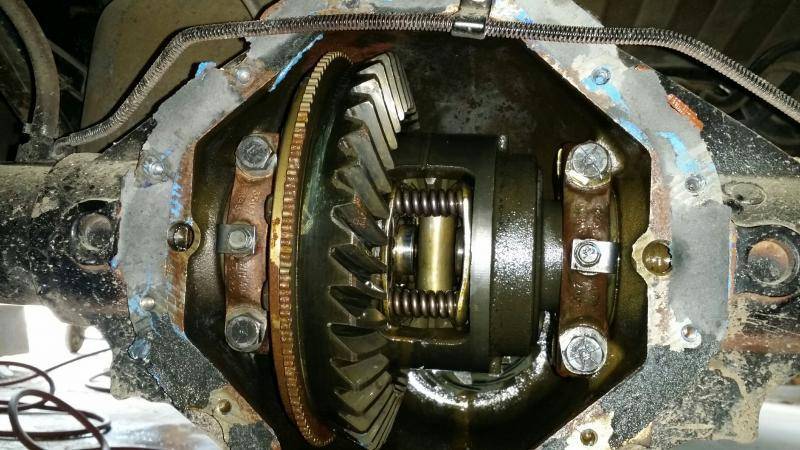 Chrysler 12 Bolt.jpg