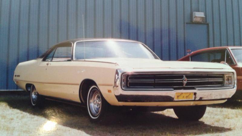 Chrysler 300 Front.jpg