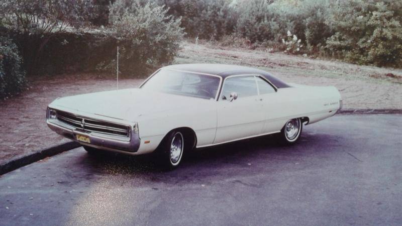 Chrysler 300 side.jpg