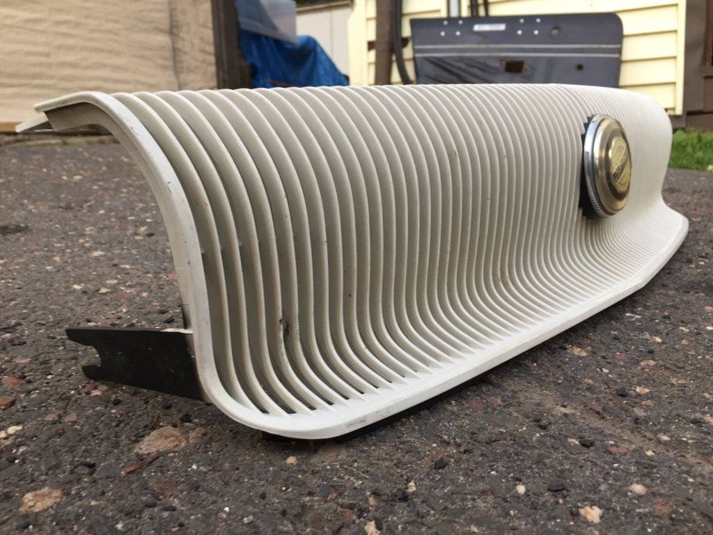 chrysler grille 4.jpg