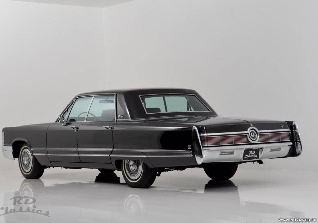 CHRYSLER-IMPERIAL-3.jpg