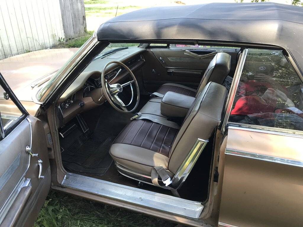 Chrysler inside1.jpg