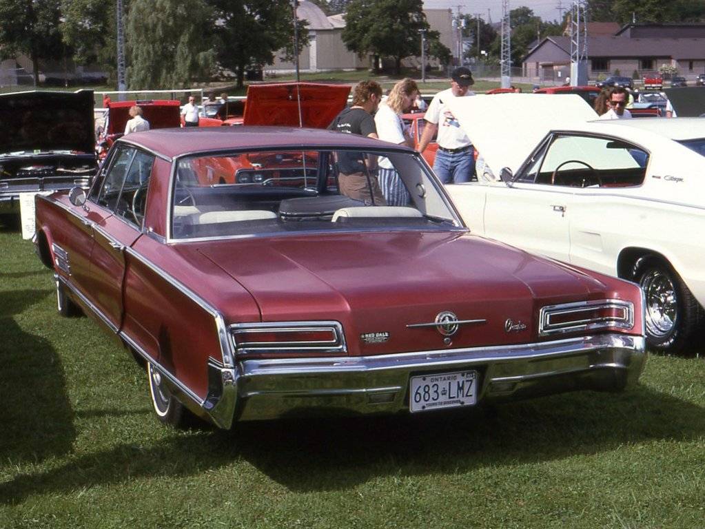 CHRYSLER__1966_300_CANADIAN_32476392050_70ddcf7973_b.jpg
