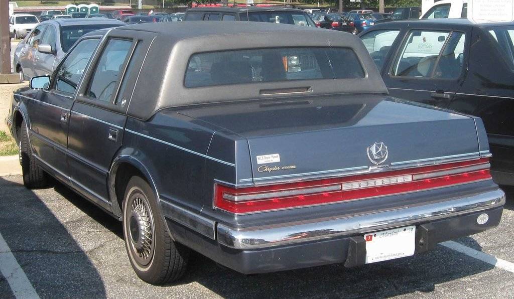 Chrysler_Imperial_rear.jpg