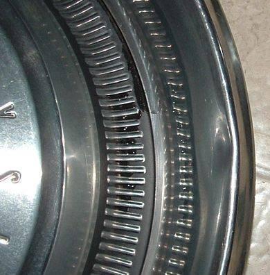 chysler newport 72 hubcap.jpg