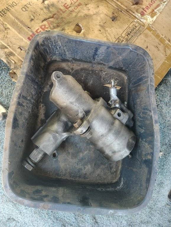 CLEANED-rebuilt-steering-gear-box.jpg